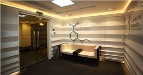 上海辦公家具品牌廠家——碧江辦公家具VS德蒙奇(上海)辦公室前臺接待區(qū)